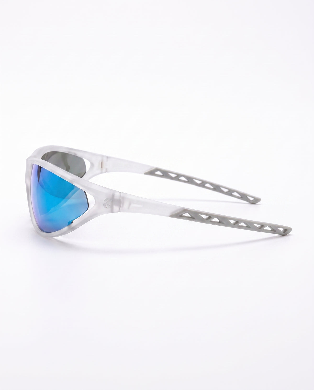RUNDR Apex Sunglasses in White-Blue#Color_White-Blue