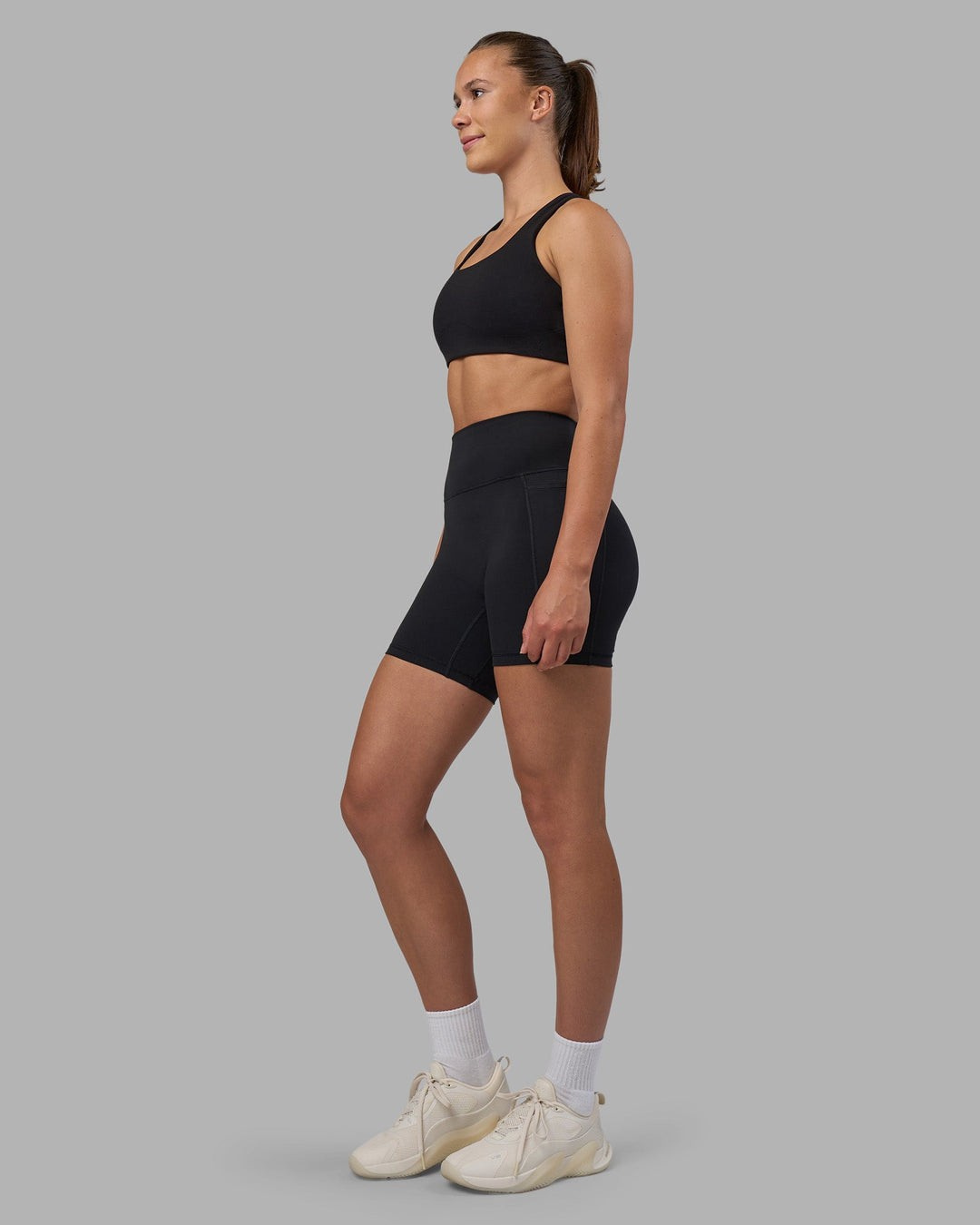 1/0984/3195/9410/files/SHORT_CONTOUR_BLACK_04