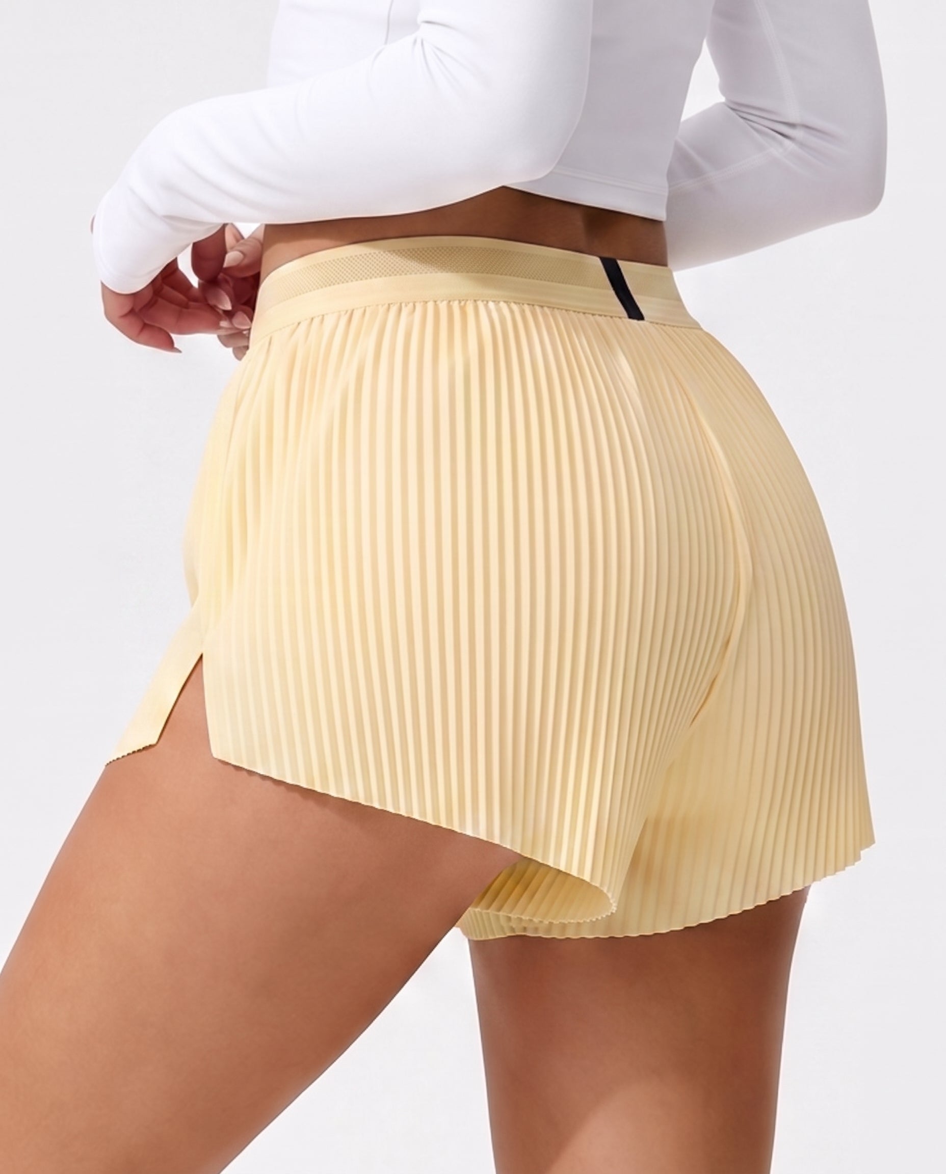 RUNDR Tempo Mid-Rise Running Short in Yellow#Color_Yellow
