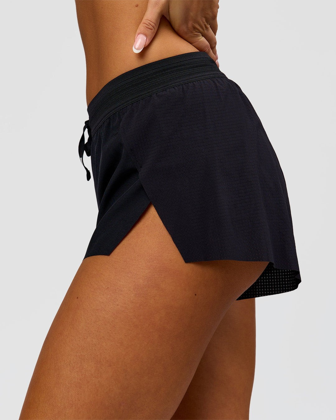 RUNDR Tempo Mid-Rise Running Short in Black