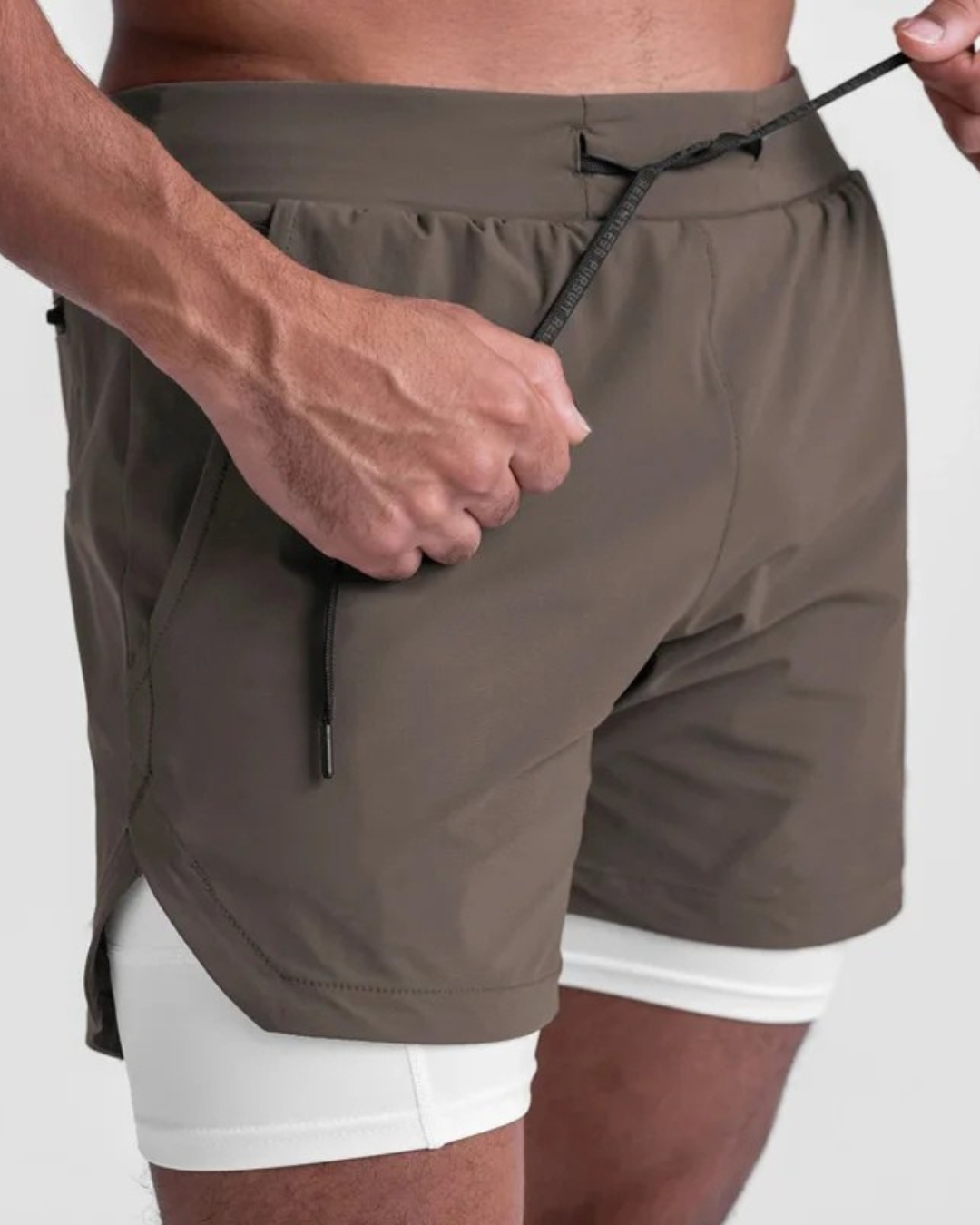 RUNDR Stride 2-in-1 Training Short in Taupe