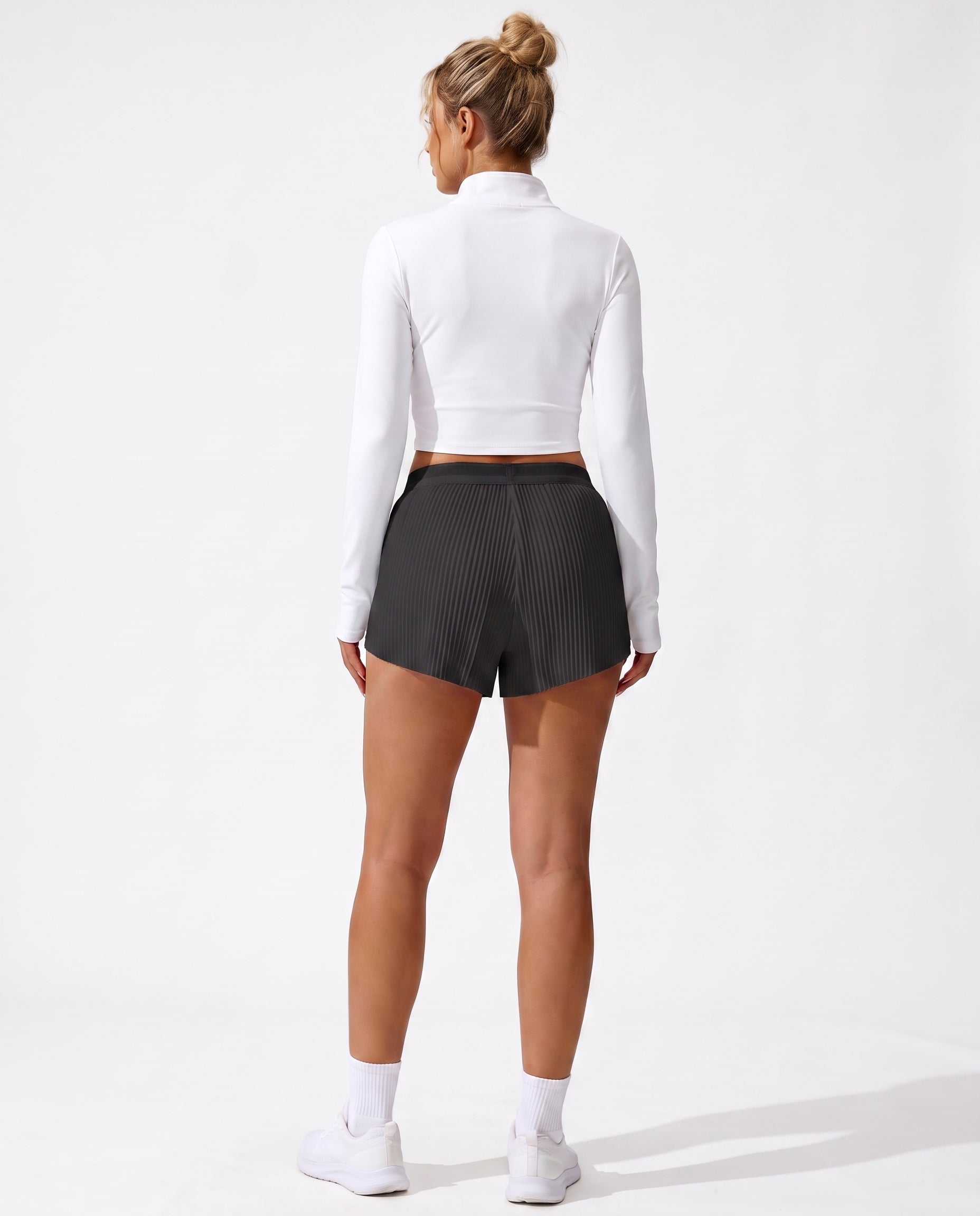 RUNDR Tempo Mid-Rise Running Short in Black#Color_Black